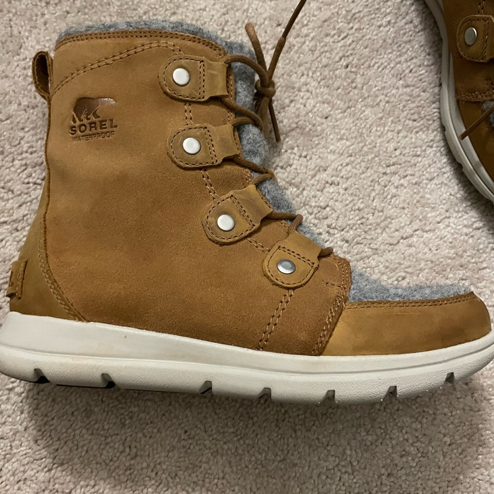 EUC Sorel Boots 9.5